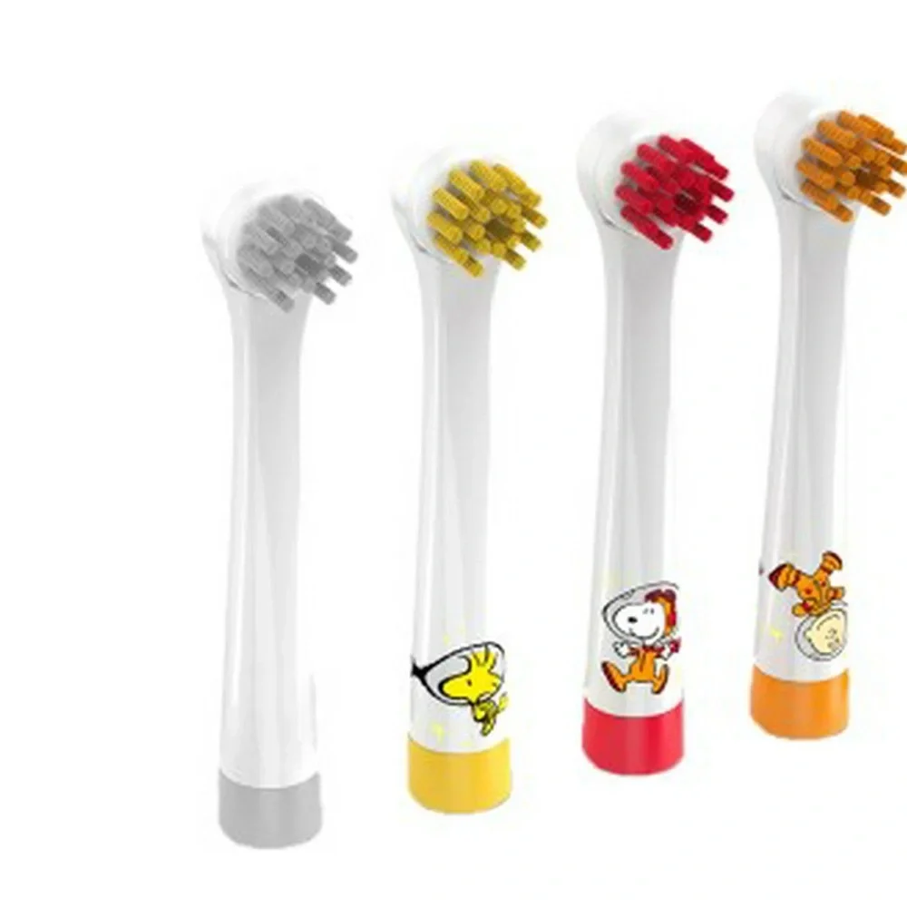 Peanuts Yellow and White Electric Toothbrush Set